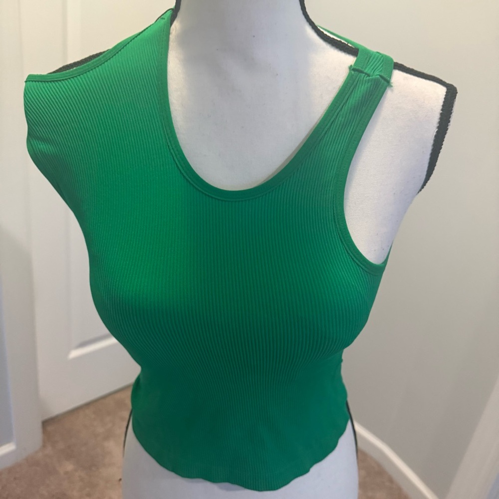 Asymmetrical Green Fitted Sleeveless Tank Top